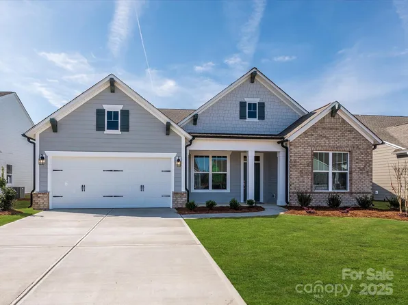 3111 Vermillion Dr, Harrisburg, NC 28075