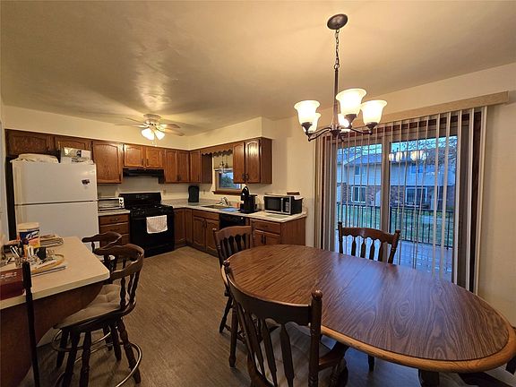 3rd image of 3606 Kristie Dr