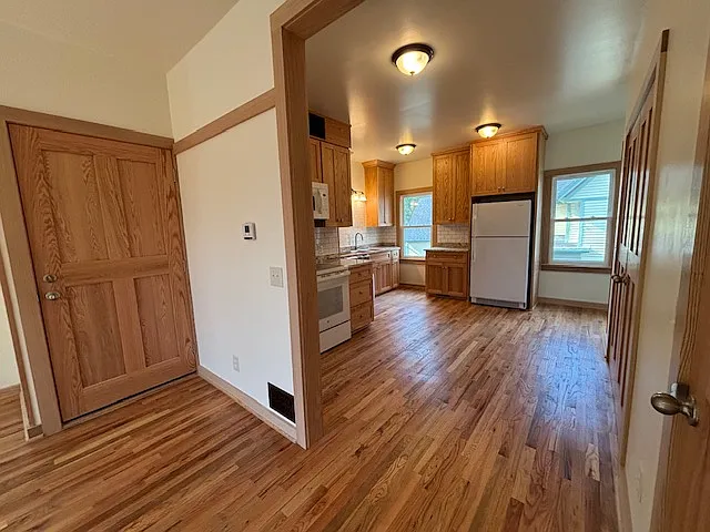 87 Park Ave — Photo 8