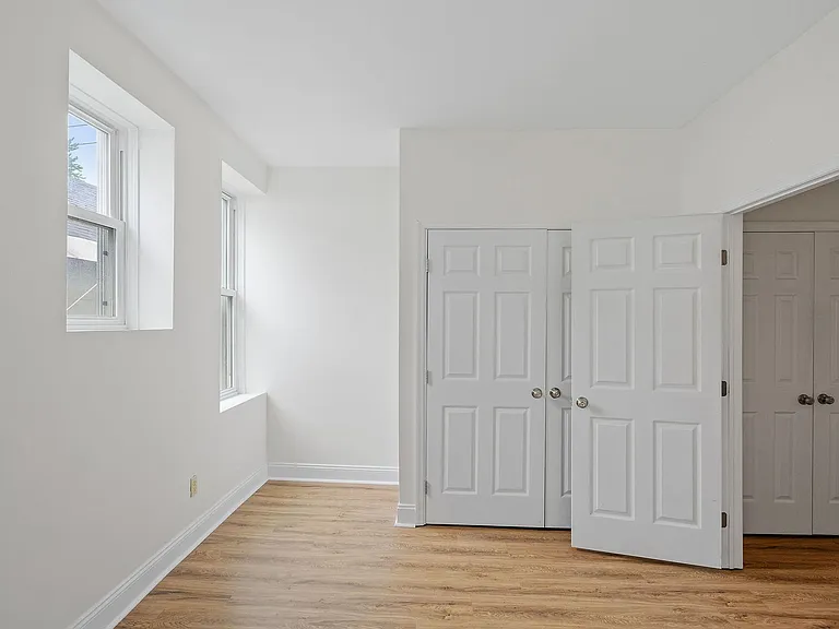 251 Green St — Photo 5