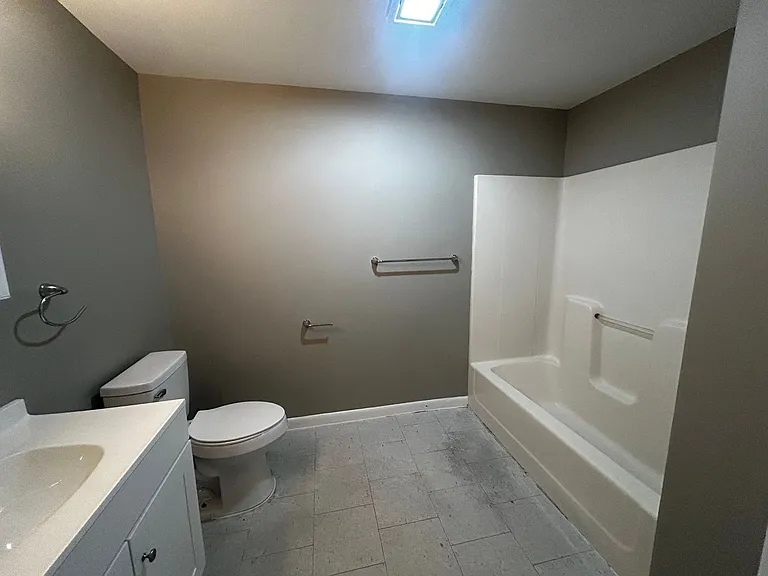 211 Tompkins St — Photo 24