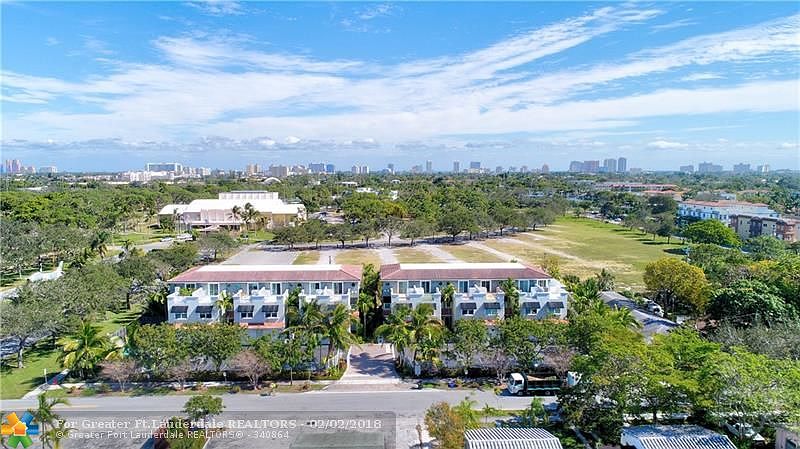 1st image of 736 NE 7th Ave #736