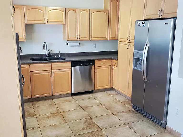 1090 N 75 W — Photo 4