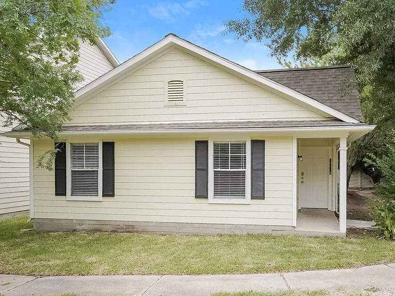 15819 E Park Ct — Photo 1