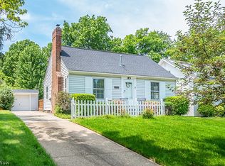 352 W Glen Park Dr, Bay Village, OH 44140