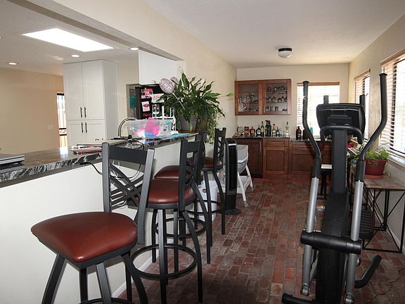 4th image of 524 Ortiz Dr NE