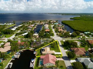 14790 Canaan Dr, Fort Myers, FL 33908