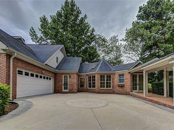 5th image of 428 Winged Foot Dr