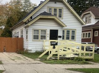 4953 N 19th St, Milwaukee, WI 53209