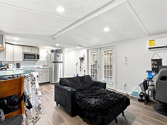4th image of 1549 ADAIR ROAD