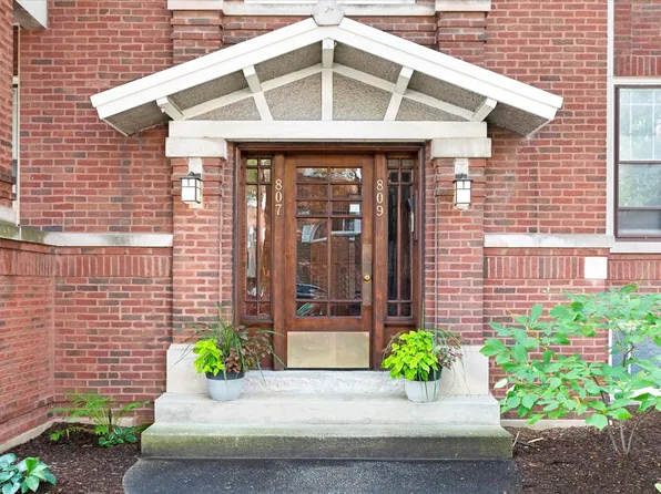 (undisclosed Address), Oak Park, IL 60302