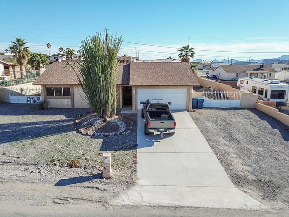2nd image of 3540 Bluegrass Dr