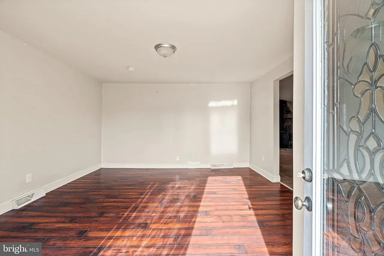 3 bed, 2672 sqft, $3,700 — Photo 1