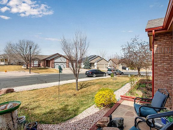 4th image of 5930 Meadow Creek Ln