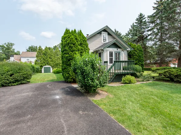 38173 N Harper Rd, Beach Park, IL 60087