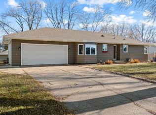351 Hilltop Ave, Owatonna, MN 55060