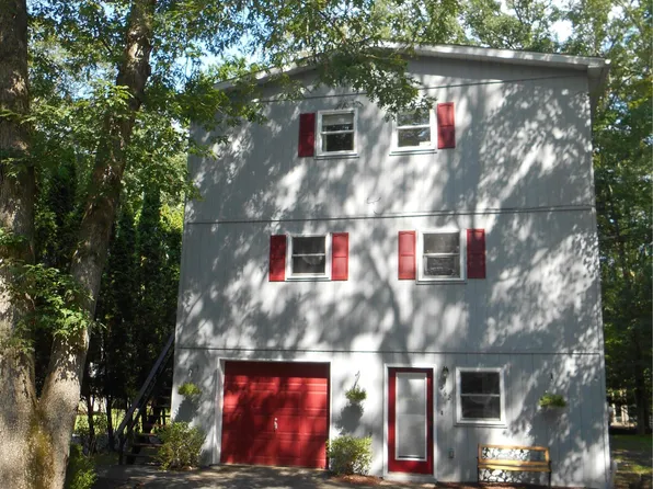 162 Edge Rock Dr, Drums, PA 18222