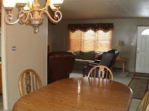 4th image of 125 Stewart Dr