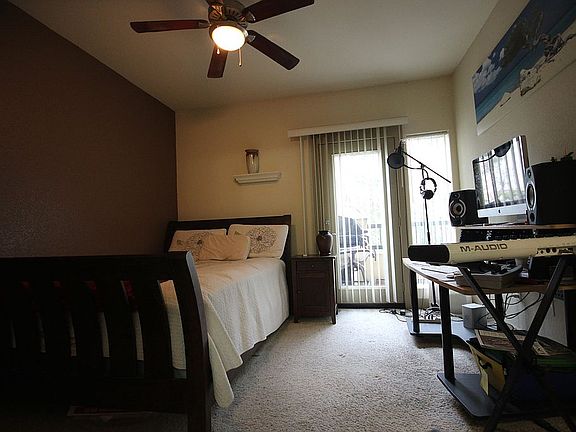 4th image of 24505 Town Center Dr #7401