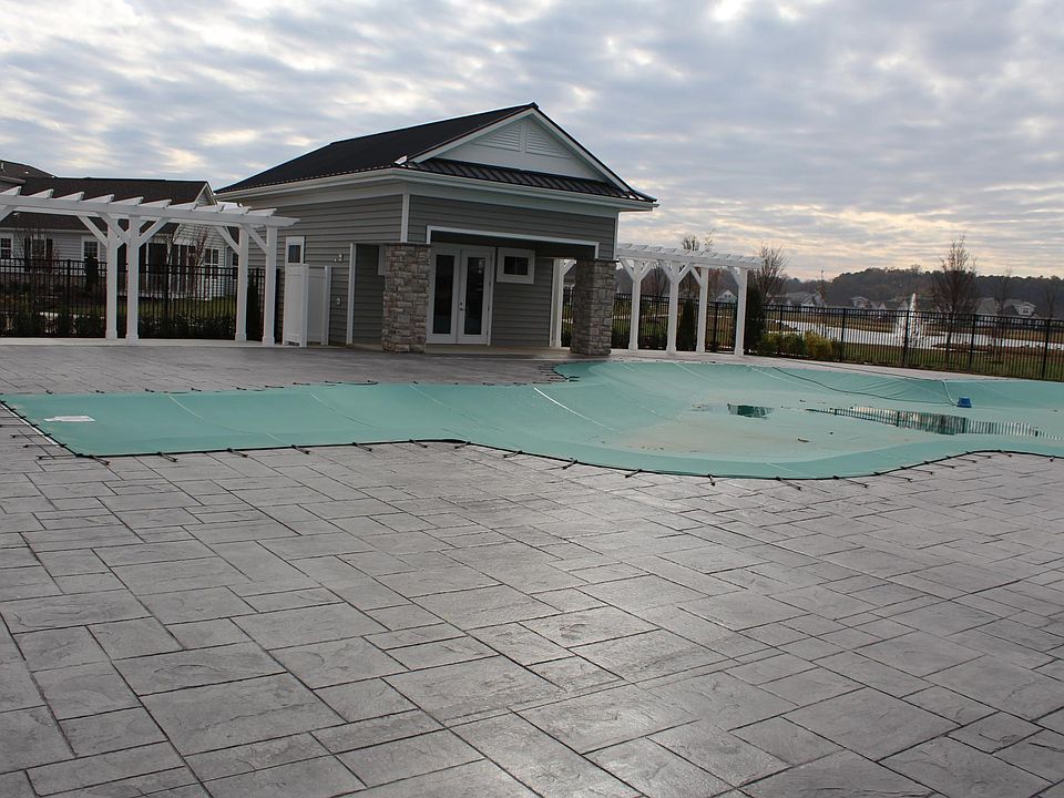 1st image of 906 Moorings Cir