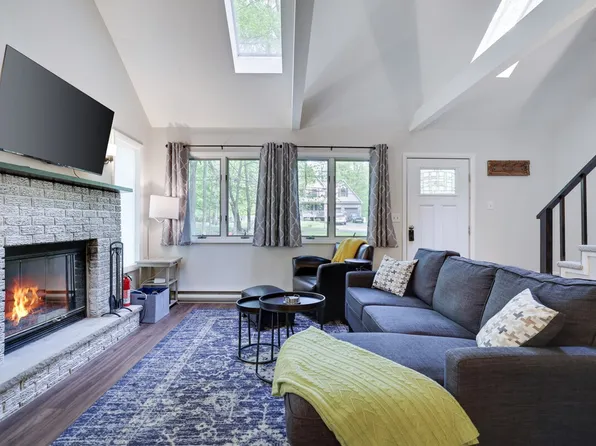 141 Tommys Ln #Id1032009p, Pocono Lake, PA 18347