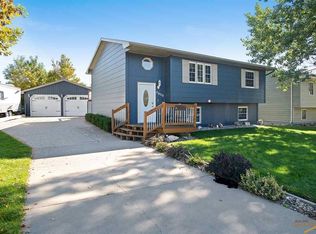 4908 Butte Cir, Rapid City, SD 57703