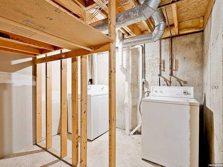 Allouez Townhomes — Photo 52