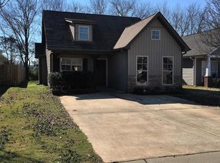 136 Moss Stone Ln, Calera, AL 35040