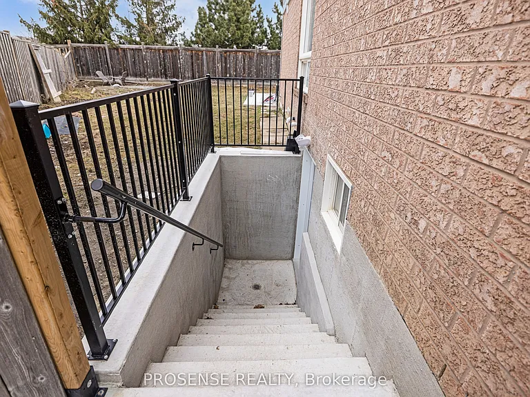 40 Allness Rd #BASEMENT — Photo 1