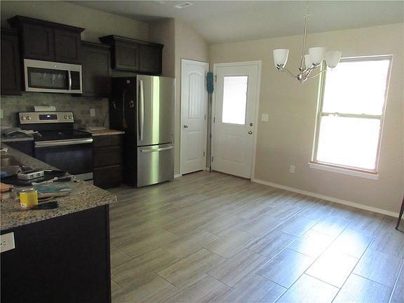 5th image of 18 Marionet Cir