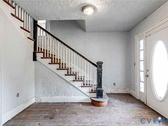 3rd image of 216 N 15th Ave