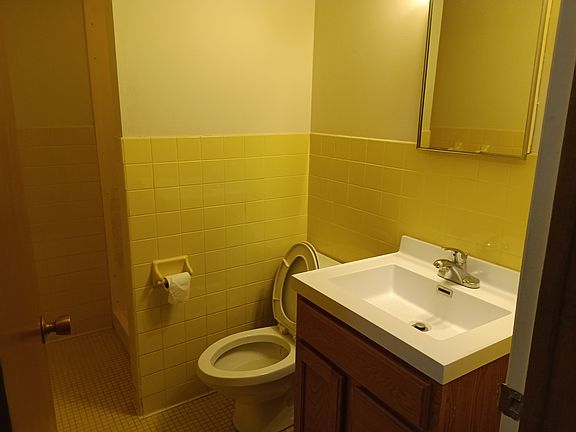 4th image of 401 Gunderson Blvd #A1