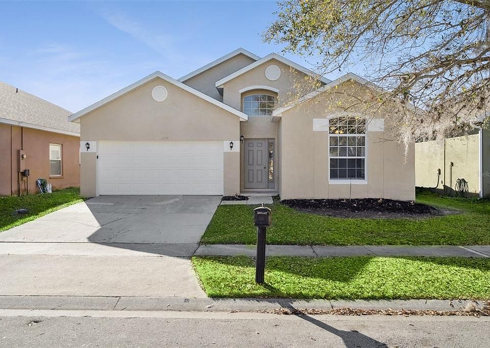 1st image of 2104 Justice Ln
