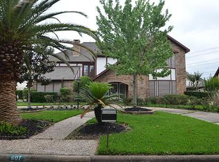 607 Montclair Blvd, Sugar Land, TX 77478