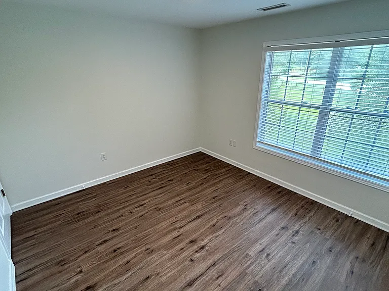 53 Meadow Glen Ct #4 — Photo 15