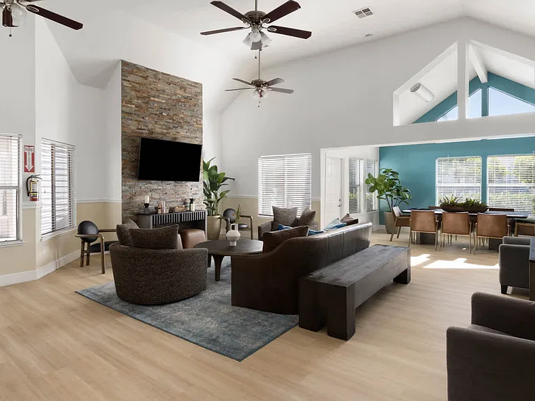 Clubhouse with Wi-Fi
