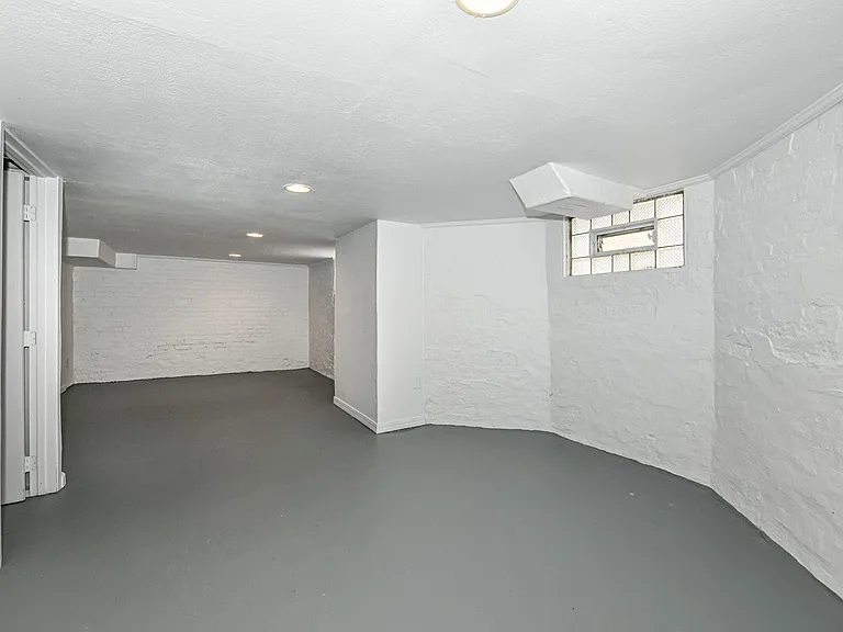 4418 5th Ave — Photo 19