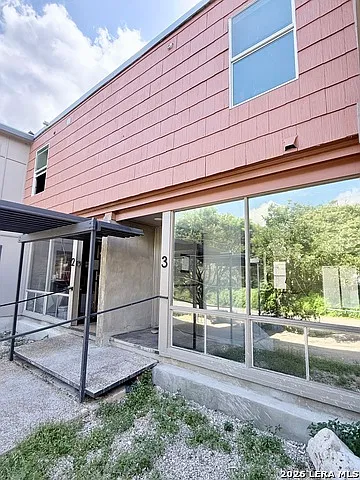 3 bed, 2.5 bath, 1445 sqft, $2,195 — Photo 2