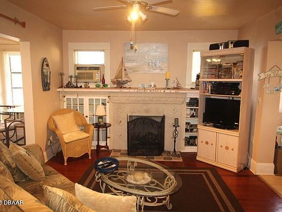 4th image of 132 S Wild Olive Ave