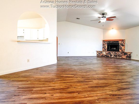 3rd image of 9601 E Caldwell Dr