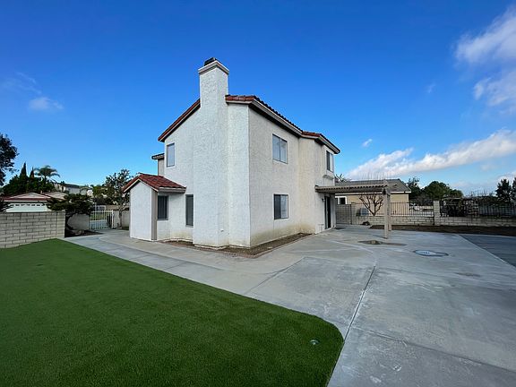 4th image of 530 Bellows Ct #1