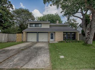 403 El Toro Ln, Webster, TX 77598