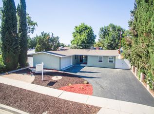 17819 Stagg St, Reseda, CA 91335