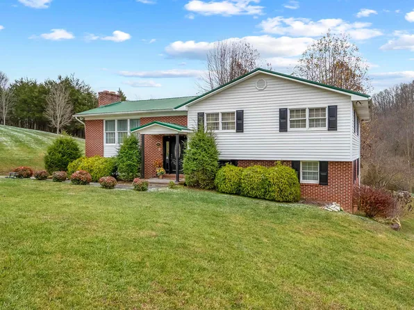 192 Fairmont Dr, Richlands, VA 24641