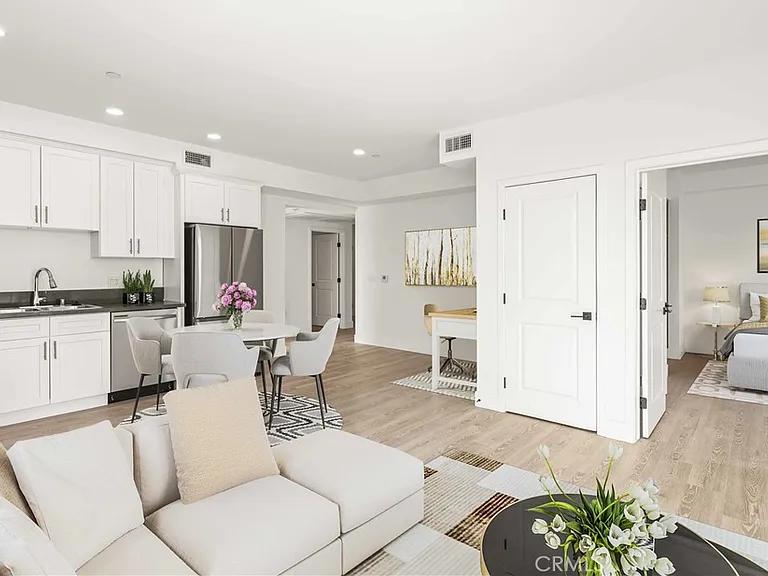 11714 Archwood St #204 — Photo 3