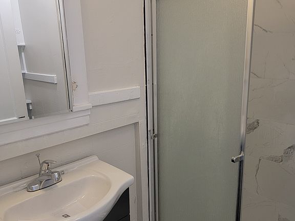5th image of 2136 Market St APT C