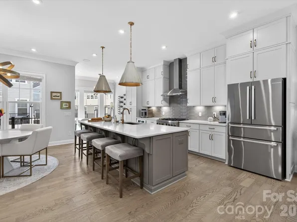2547 Deacon Ave, Charlotte, NC 28204
