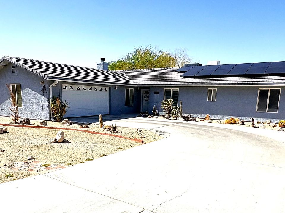 1st image of 74404 Pinon Dr