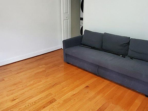 5th image of 1103 16th St NE APT B