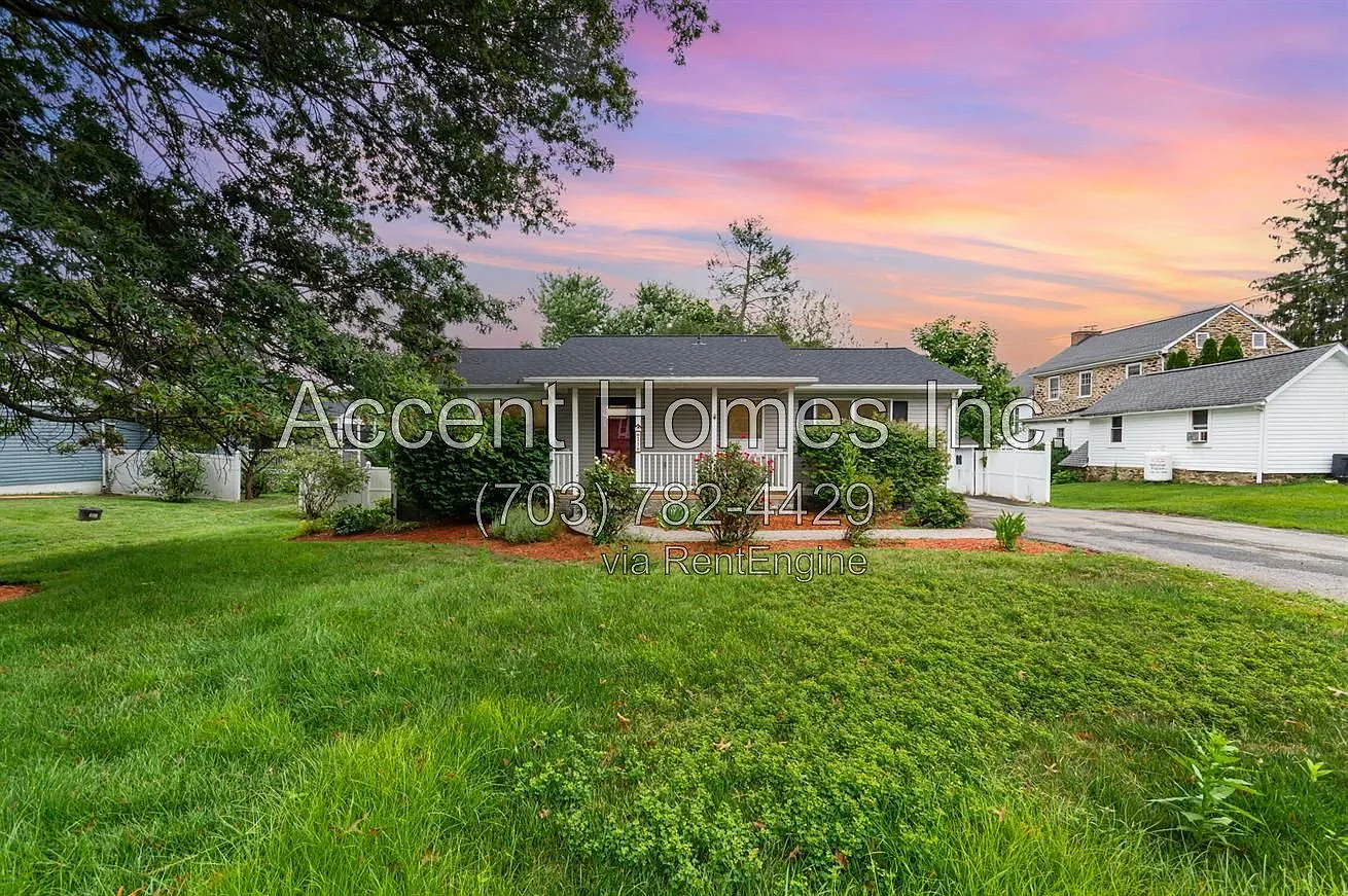 3 bed, 3.0 bath, 2326 sqft, $3,100 — Photo 1